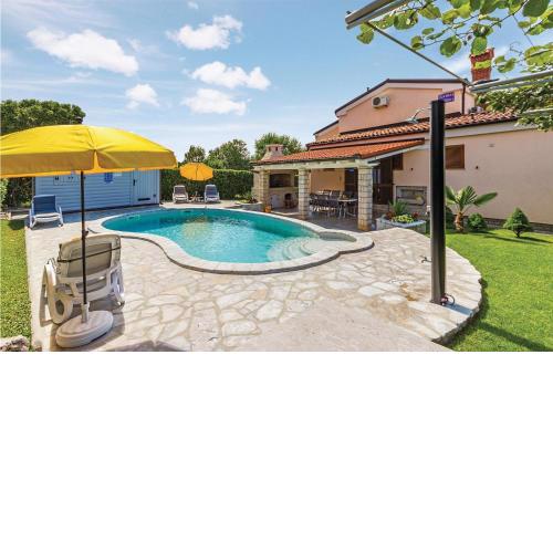 Nice home in Pula with 4 Bedrooms, WiFi and Outdoor swimming pool