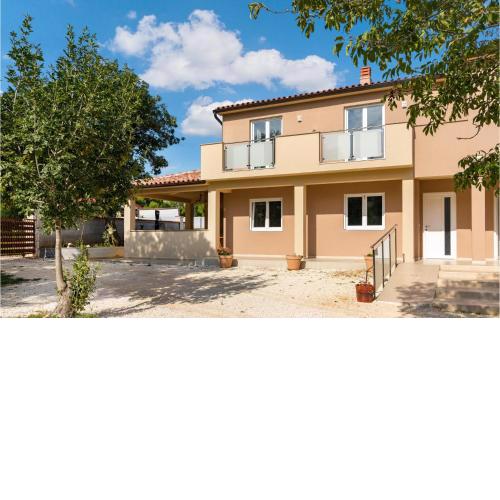 Nice home in Pula with 4 Bedrooms