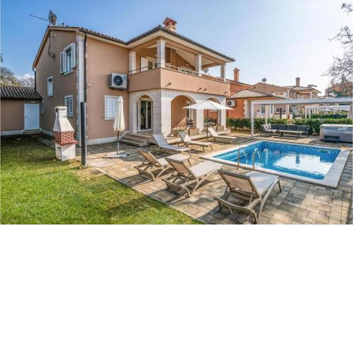 Nice Home In Pula With Outdoor Swimming Pool, Jacuzzi And Swimming Pool