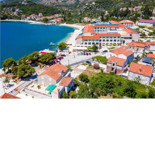 Nice home in Slano with 6 Bedrooms and WiFi