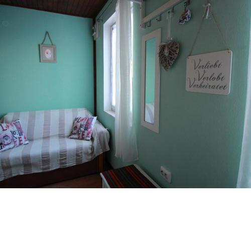Nice house apartment with balcony 50 m distant from the beach