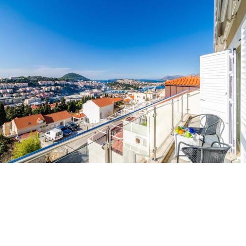 Niko's Sea View Apartment