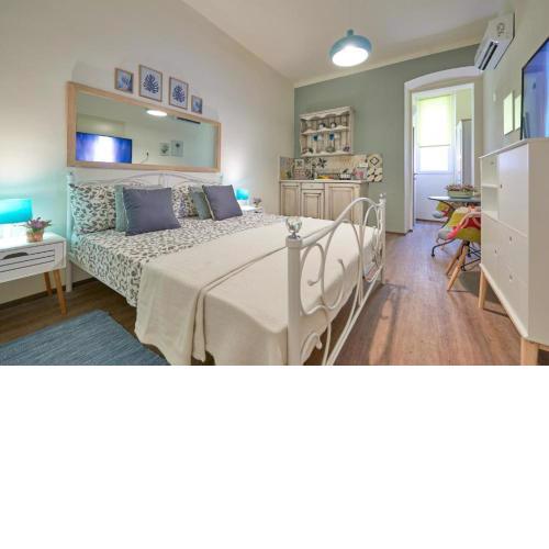 Old City Romantic Studios 2