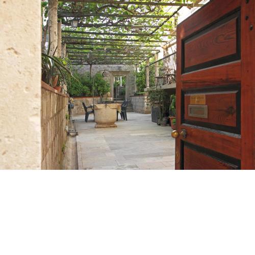 Old Town Garden Apartments