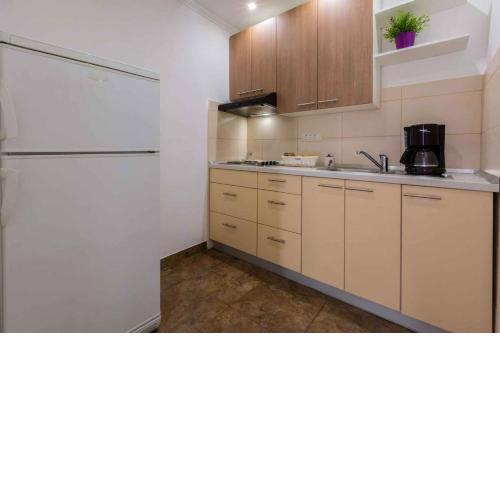 One-Bedroom Apartment Crikvenica 4