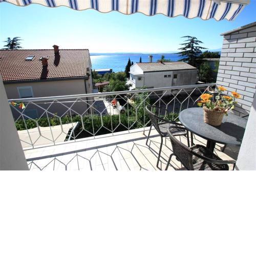 One-Bedroom Apartment in Crikvenica I
