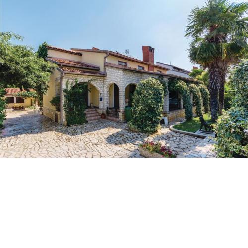 One-Bedroom Apartment in Porec