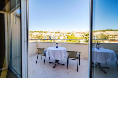 One bedroom appartement at Dubrovnik 300 m away from the beach with sea view furnished terrace and wifi