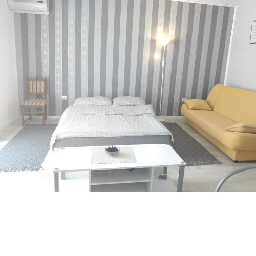 One bedroom appartement with balcony and wifi at Vir