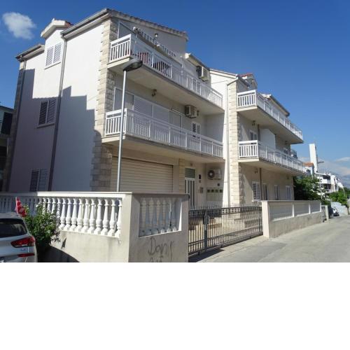 Paradise Apartments