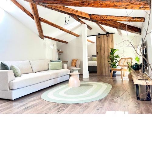 PARENTIUM LOFT CENTER SQUARE