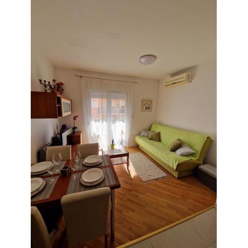 Peach Apartment