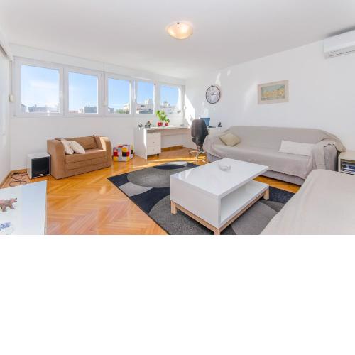 Poljud Lovret Apartment