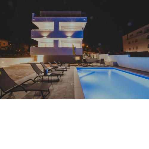 Pool Apartments Lotus