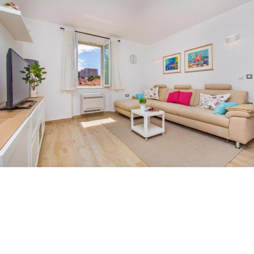 Porta Apartments by Irundo