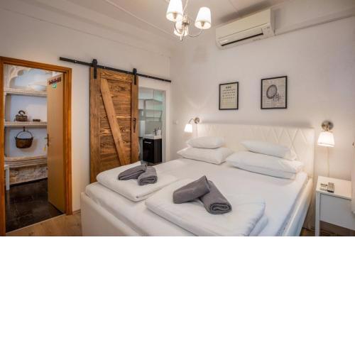 Private Accomodation Linda