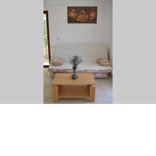 Private studio apartment with a garden and a terrace