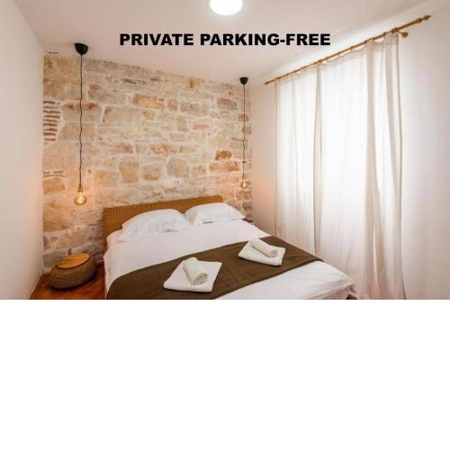 Pula City Apartment with parking