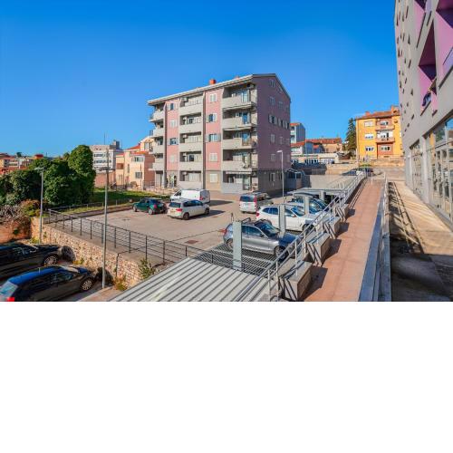 Pula City Centre, modern app 2+2, free parking