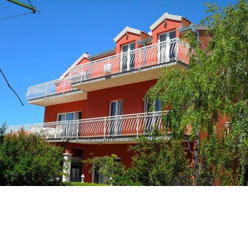 Red Sunset Apartments