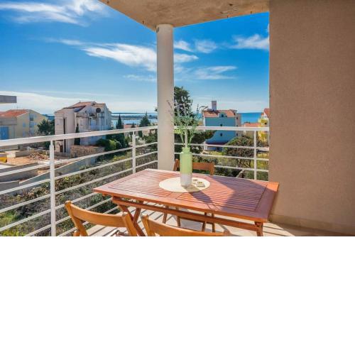 Rogina 1. sea view apartment
