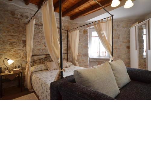 Romantic studios