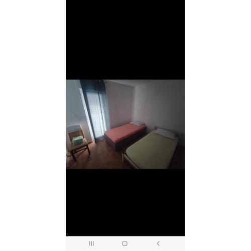 ROOM B