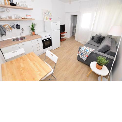 Room & Studio In the Centre
