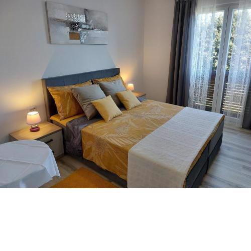 Room Violeta