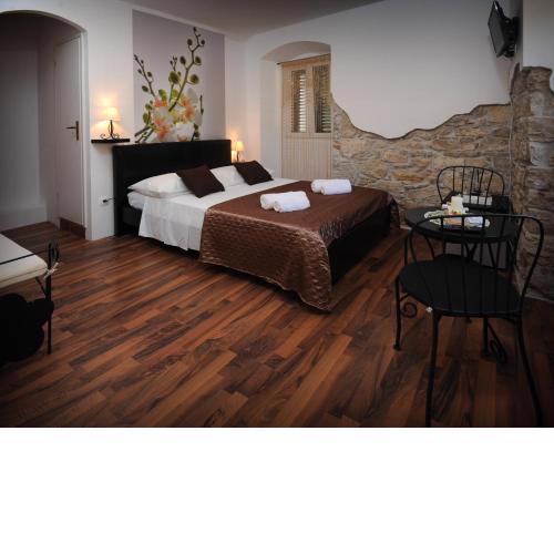 Rooms & Apartment Lasta