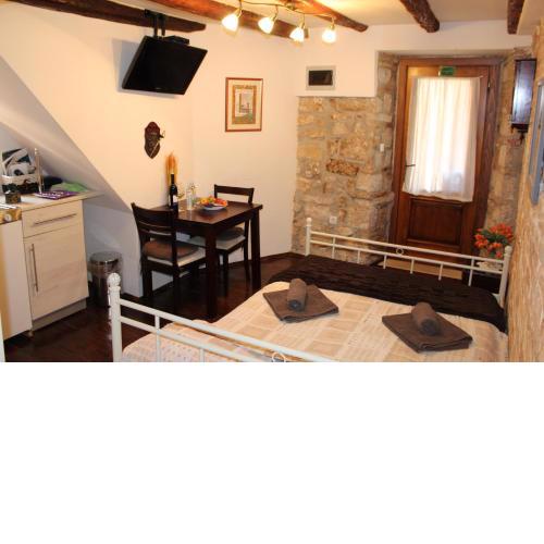 Rooms da Angelica old city