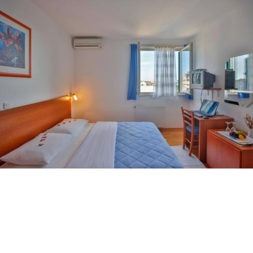 Rooms in Novalja with air conditioning, WiFi 3764-7