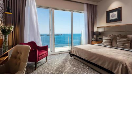 Royal Ariston Hotel