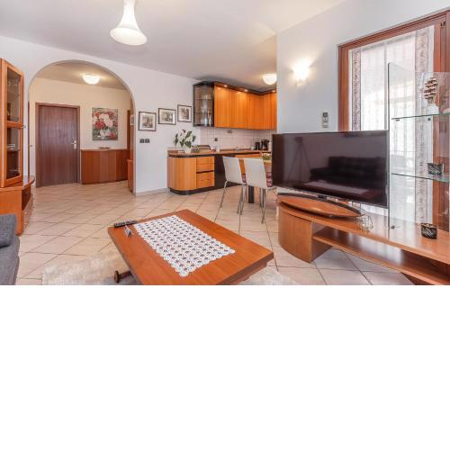 Sea View Apartment - Roberto