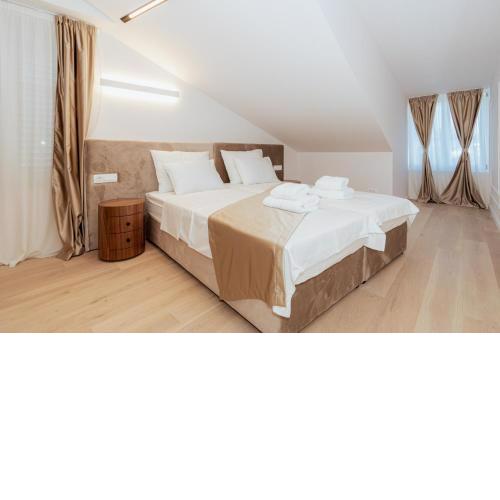 Sea view luxury rooms in Diocletian's palace