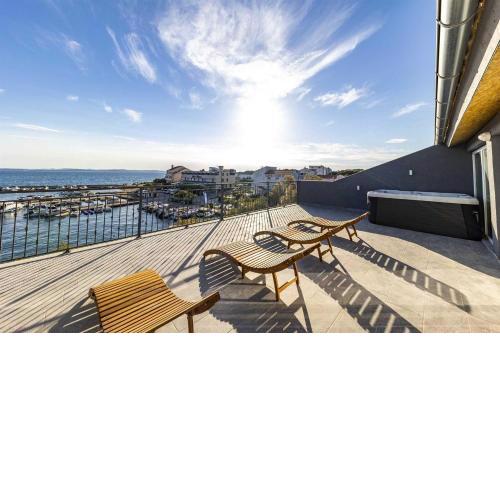 Seafront house Sunrise