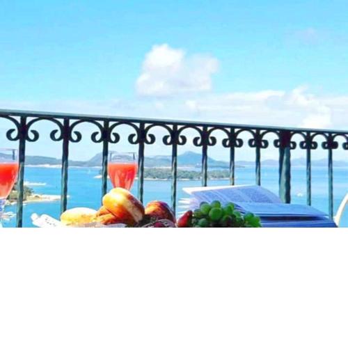 Seaside House in Dubrovnik with Excellent Views, Large Terraces