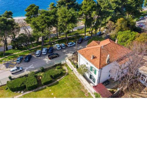 Seaside House Kolovare
