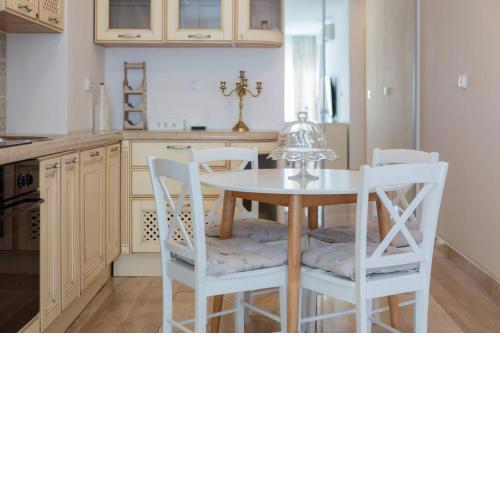 Shabby Apartment LENI