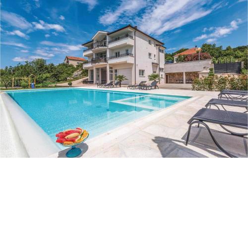 Six-Bedroom Holiday Home in Glavina Donja