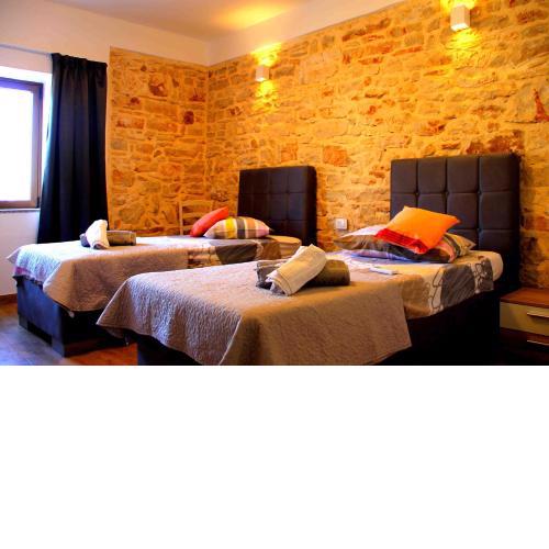 Sonia Rooms