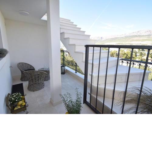 Spacious and comfortable apartment 3 km outside the historical centre of Split