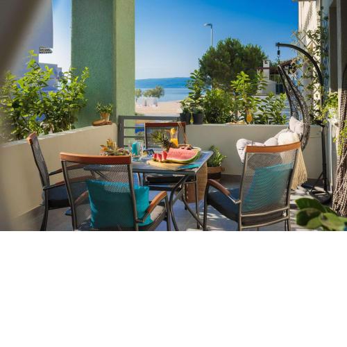 Split SEA SIDE studio apartment with terrace