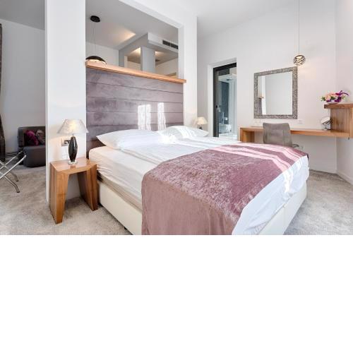 Starlight Luxury Suites