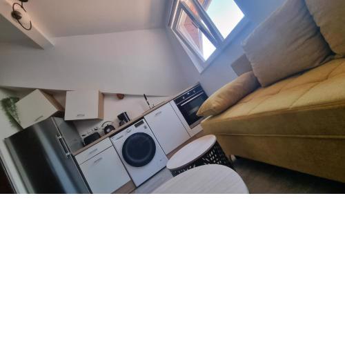 Steep-Climb Attic Studio w Floor Heating, Two Beds & 55" TV