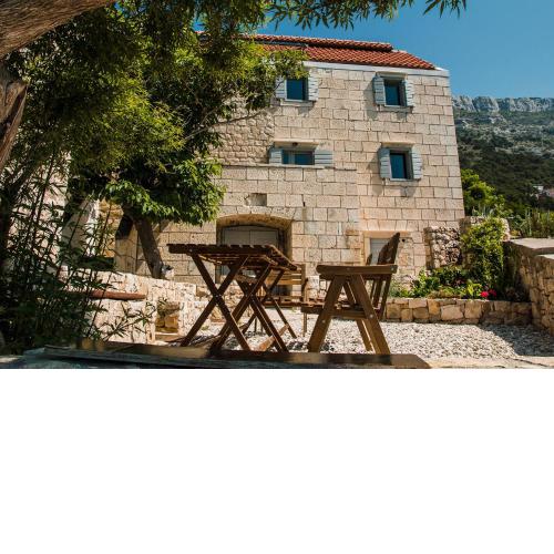 Stone Lady Holiday House