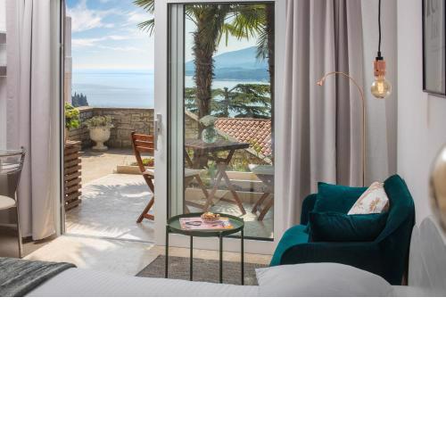 Studio apartment close to the sea - parking