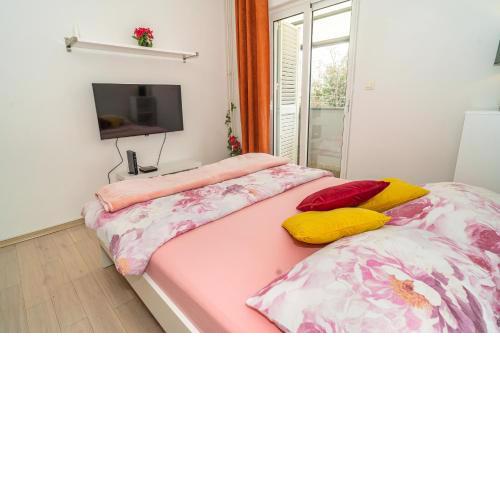 Studio apartment Goga