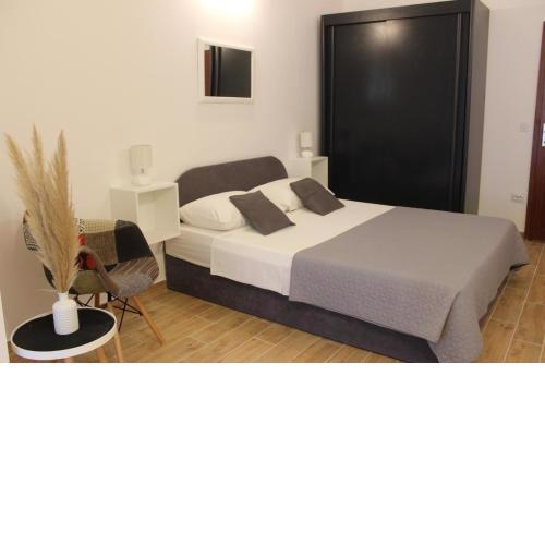Studio apartment in Stinjan with balcony, air conditioning, WiFi 5018-2