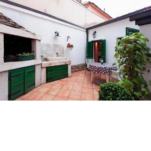 Studio Apartment Karlo